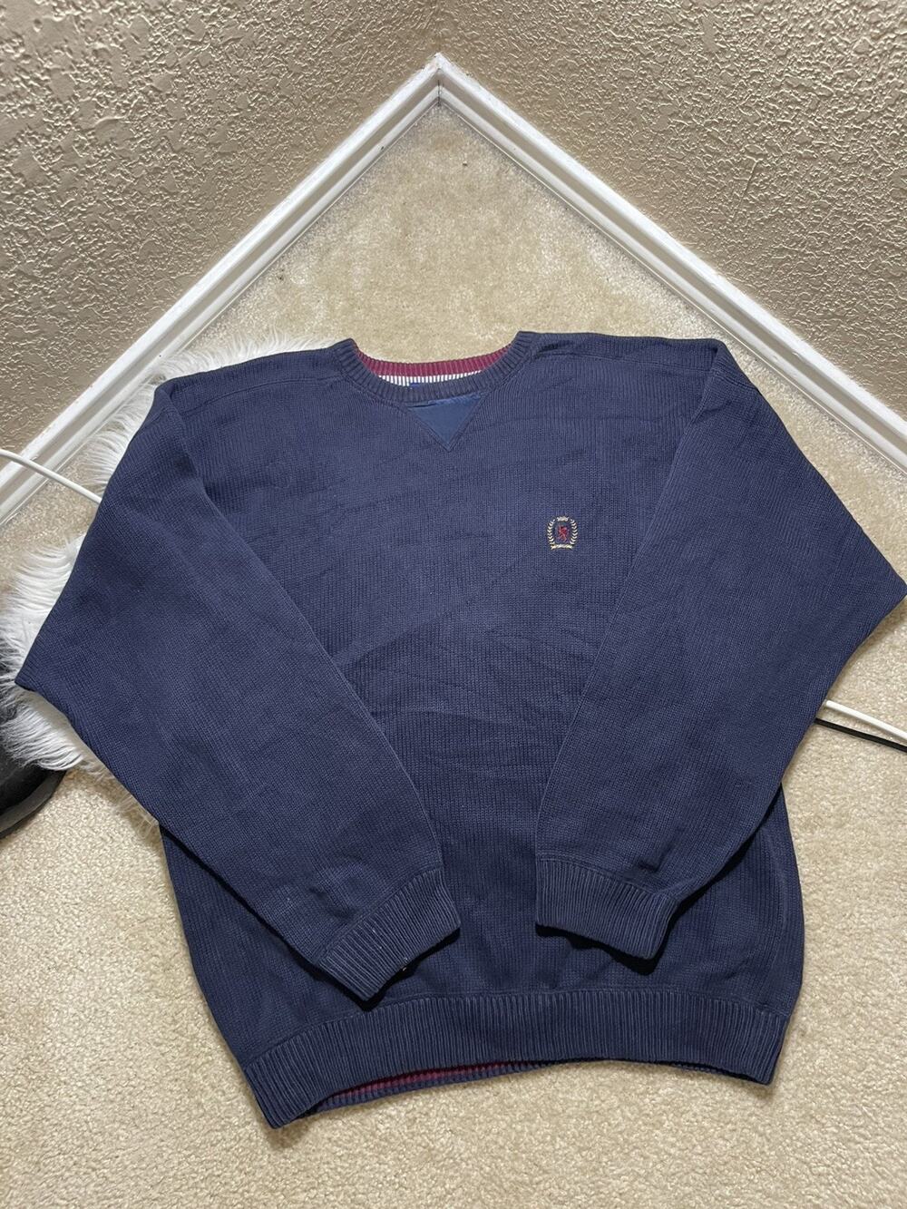 Vintage Tommy Hilfiger Knit Sweater Crewneck Blue Men’s Large Cookie Crest 90s